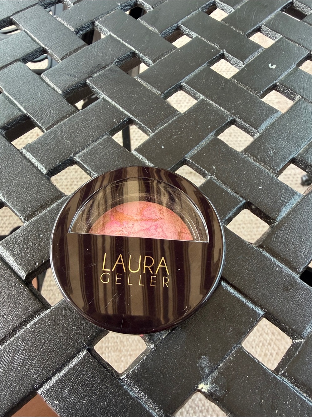 Laura Geller Swirled Pink and Gold Baked Blush